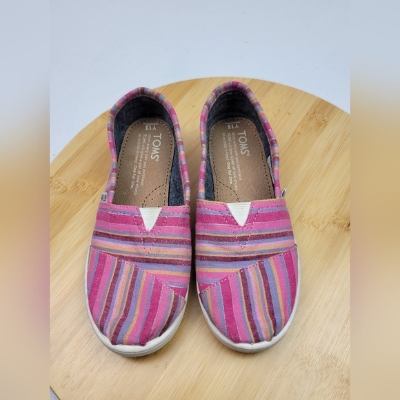 Tom's Avalon Raspberry Striped Girl Slip On Shoes Size 13 - Picture 3 of 10